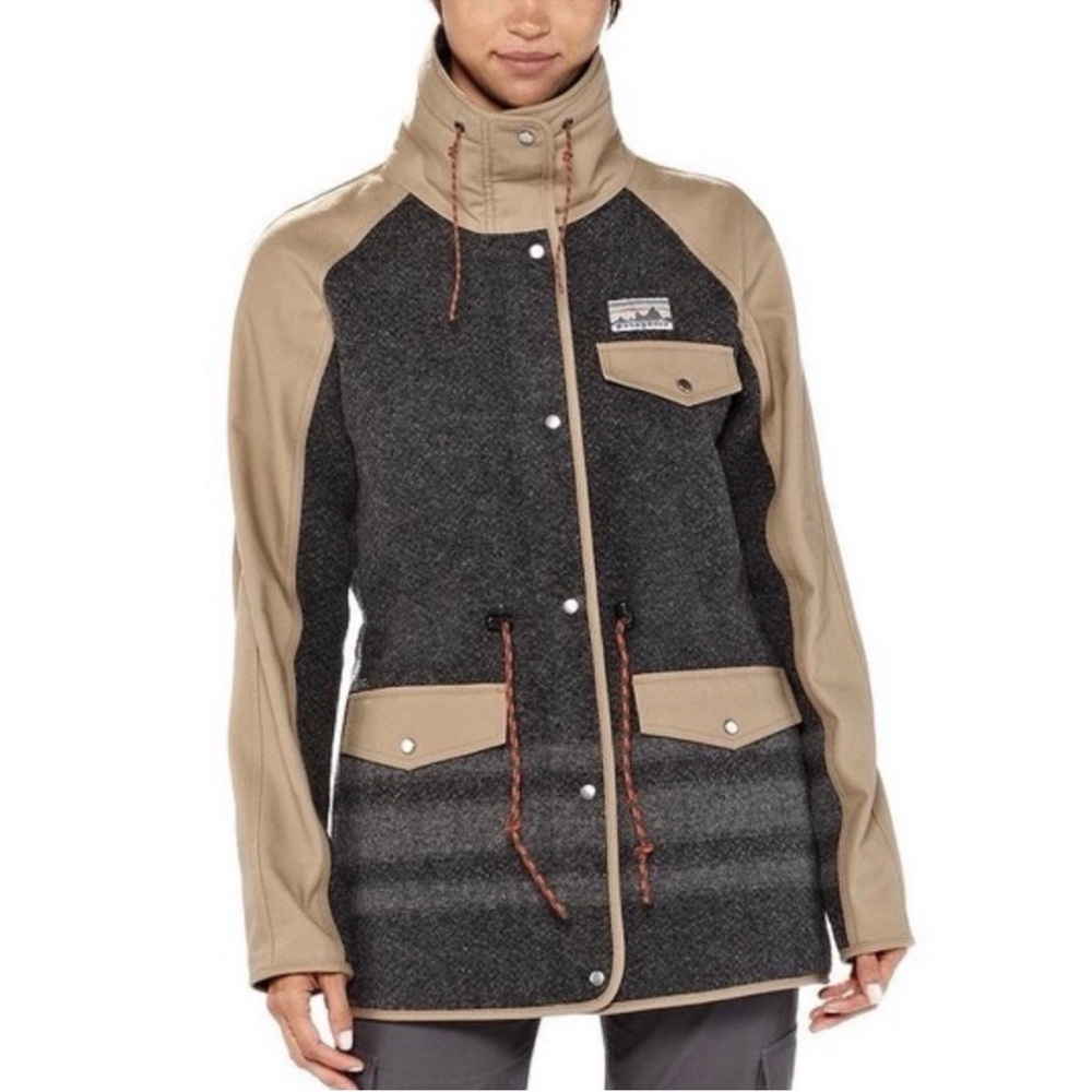 RARE Patagonia Reclaimed wool Gray and Tan Jacket